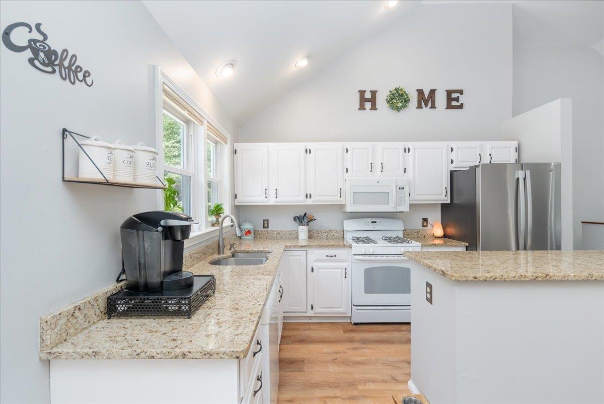 100 Mt Delight Road Deerfield, NH 03037 - Photo 4 of 55