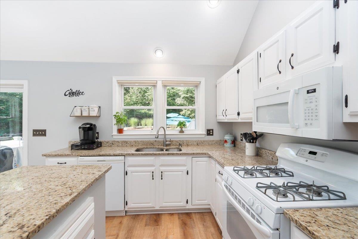 100 Mt Delight Road Deerfield, NH 03037 - Photo 8 of 55