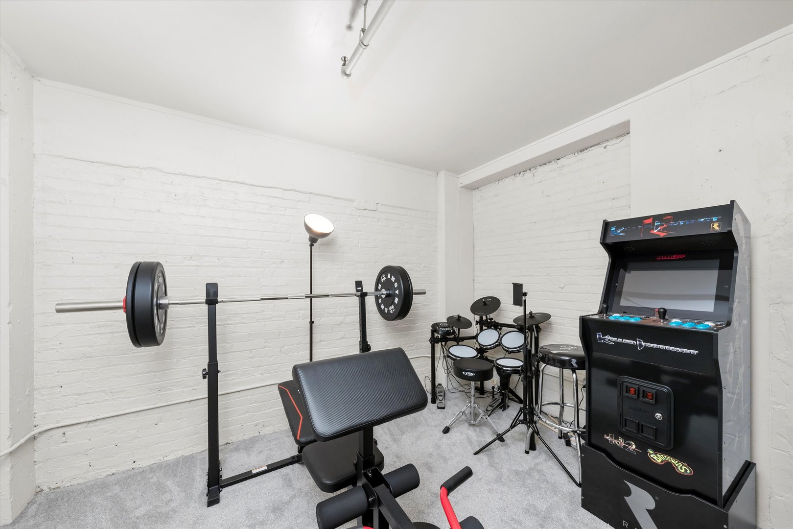 1601 South Michigan Avenue, Unit 108 Chicago, IL 60616 - Photo 20 of 36 a living room with furniture a air conditioner and a window