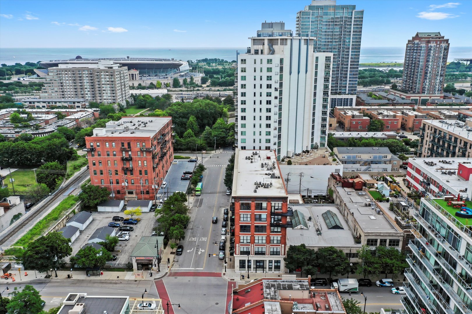 1601 South Michigan Avenue, Unit 108 Chicago, IL 60616 - Photo 27 of 36 a view of a city with tall buildings
