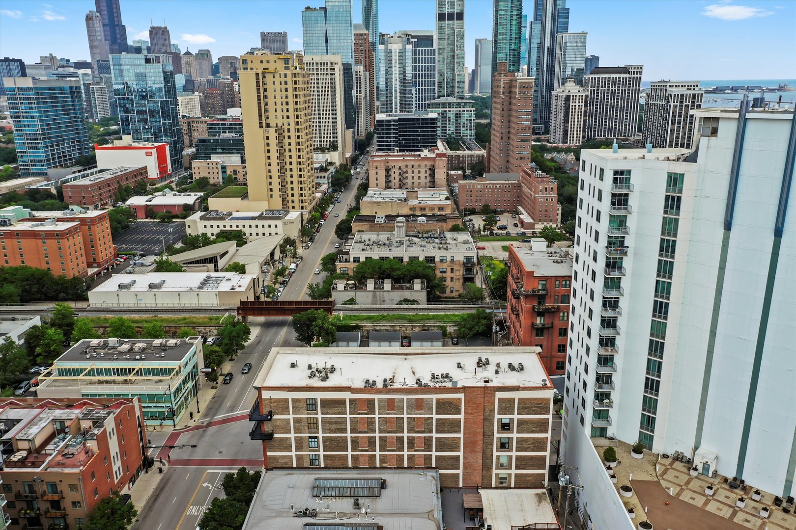 1601 South Michigan Avenue, Unit 108 Chicago, IL 60616 - Photo 29 of 36 a large building with a city view