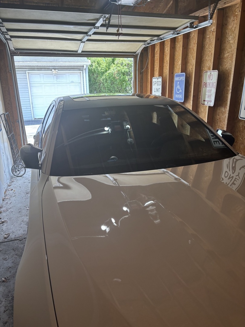 1601 South Michigan Avenue, Unit 108 Chicago, IL 60616 - Photo 32 of 36 a view of roof and window