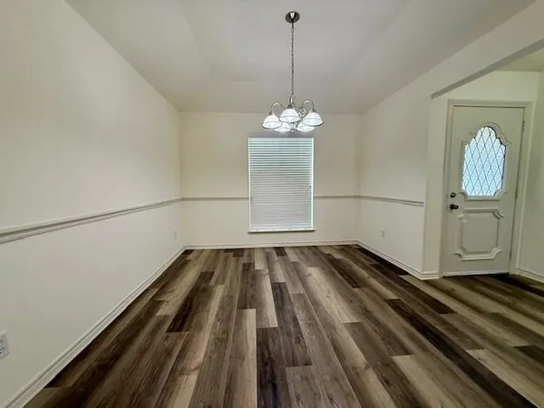 $2,295 | 3812 Wrentham Drive, Arlington, TX 76016