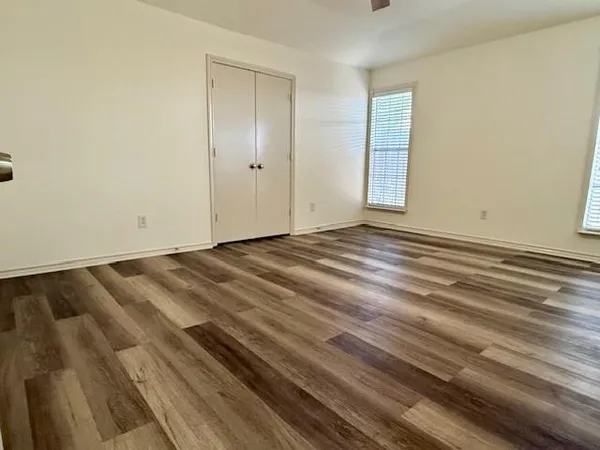 $2,295 | 3812 Wrentham Drive, Arlington, TX 76016