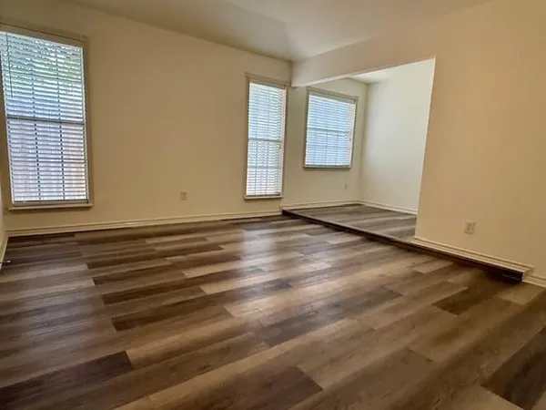 $2,295 | 3812 Wrentham Drive, Arlington, TX 76016