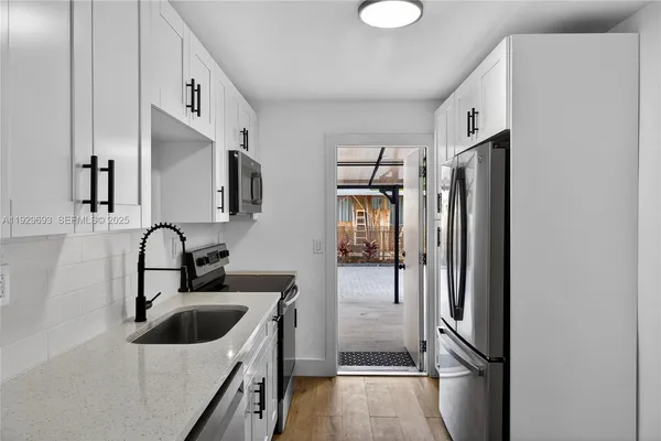 $2,450 | 2633 Northeast 13th Avenue, Unit 1, Pompano Beach, FL 33064