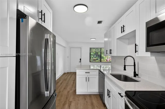 $2,950 | 2633 Northeast 13th Avenue, Unit 1, Pompano Beach, FL 33064