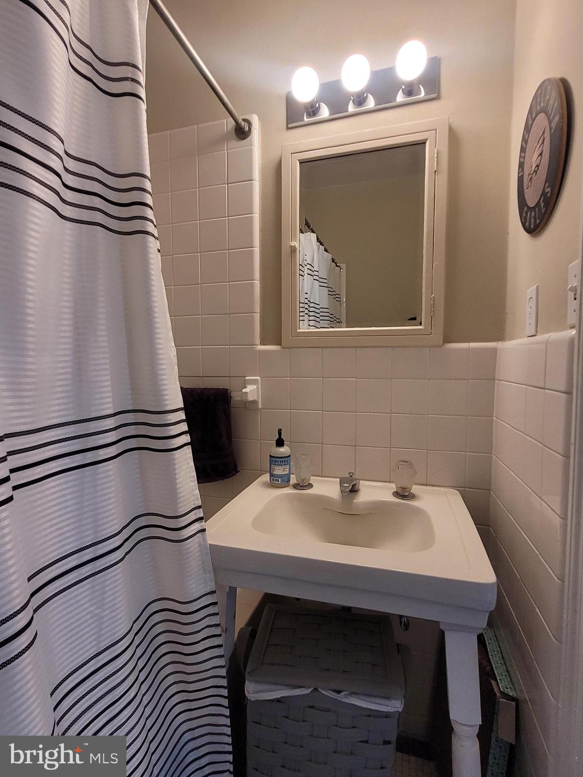 2031 Locust Street, Unit 2003 Philadelphia, PA 19103 - Photo 13 of 20