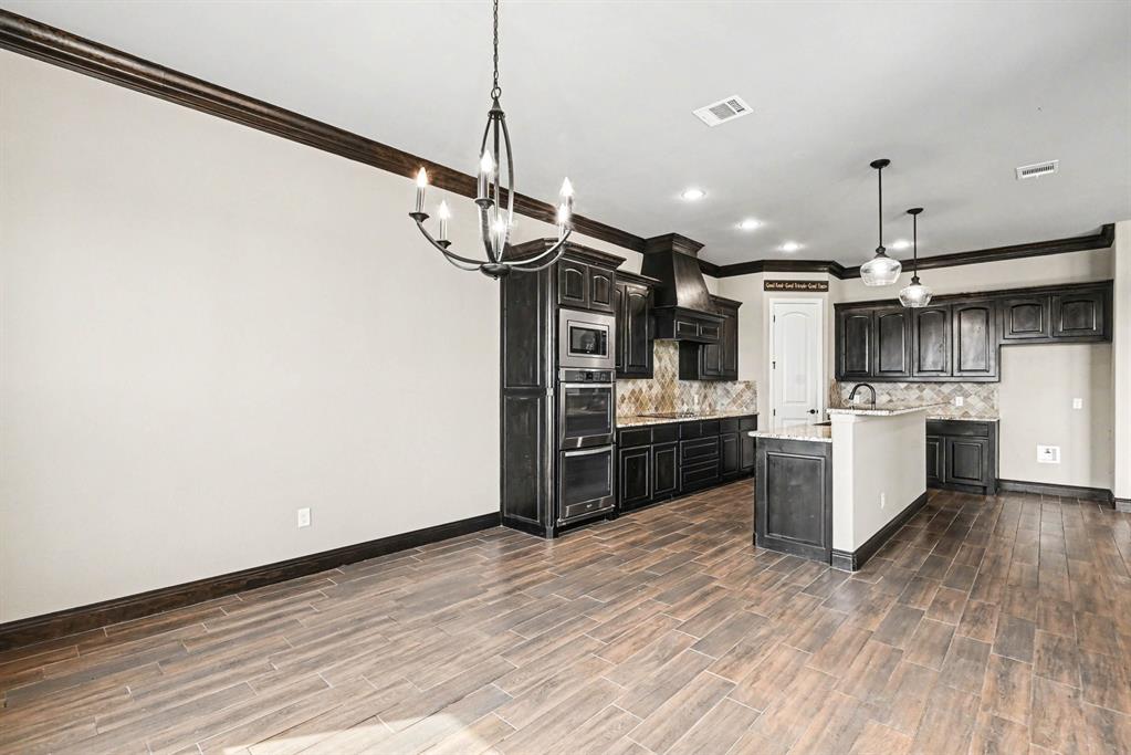 104 Stanford Lane Springtown, TX 76082 - Photo 5 of 28