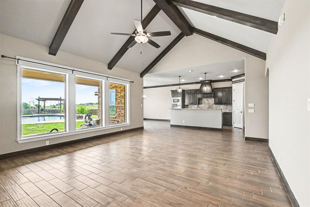 104 Stanford Lane Springtown, TX 76082 - Photo 10 of 28