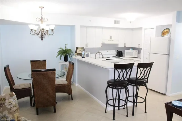 $3,060 | 1235 Wildwood Lakes Boulevard, Unit 4104, Naples, FL 34104