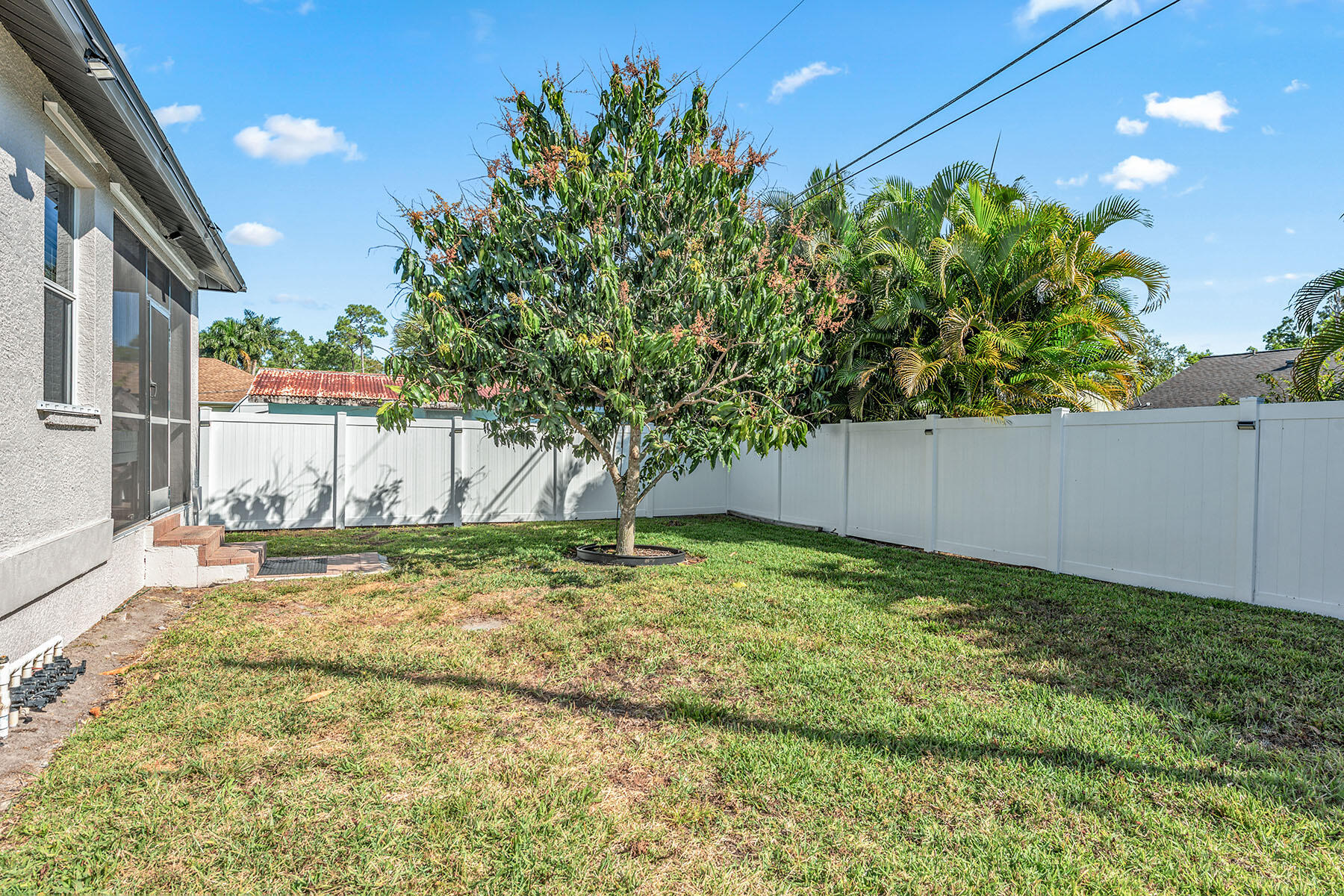 162 7th Street Naples, FL 34113 - Photo 23 of 33 224039184m