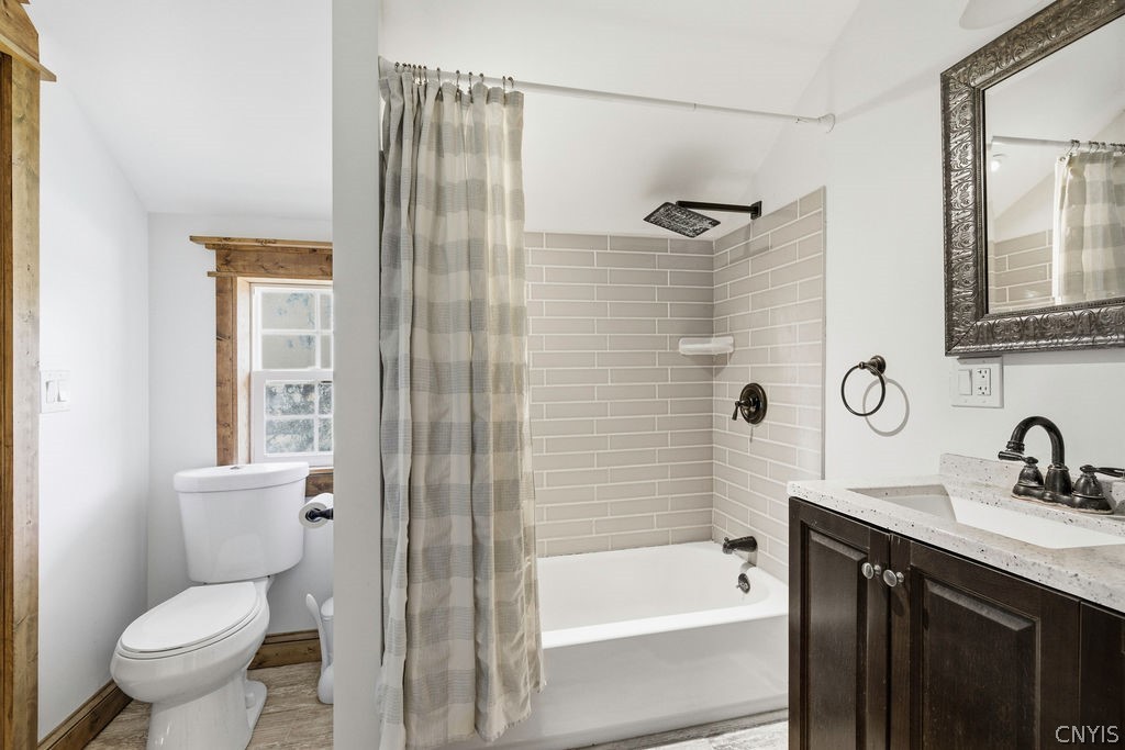 1521 Gunbarrel Road Van Buren, NY 13027 - Photo 36 of 49 Second level full bathroom