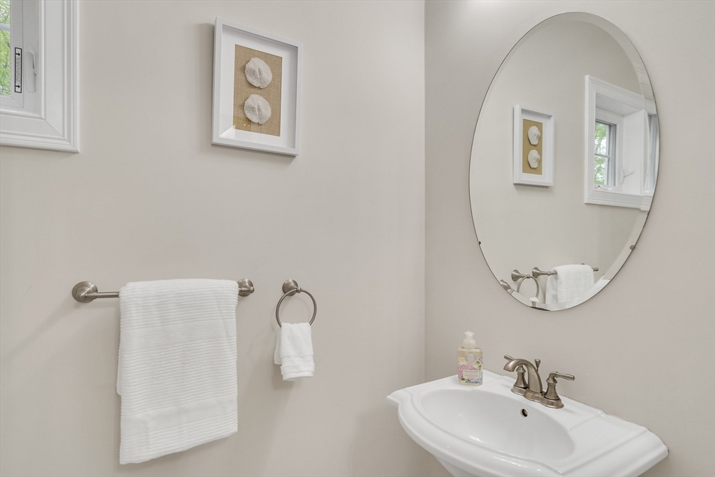 12 Cowdry Hill Road Westford, MA 01886 - Photo 33 of 42
