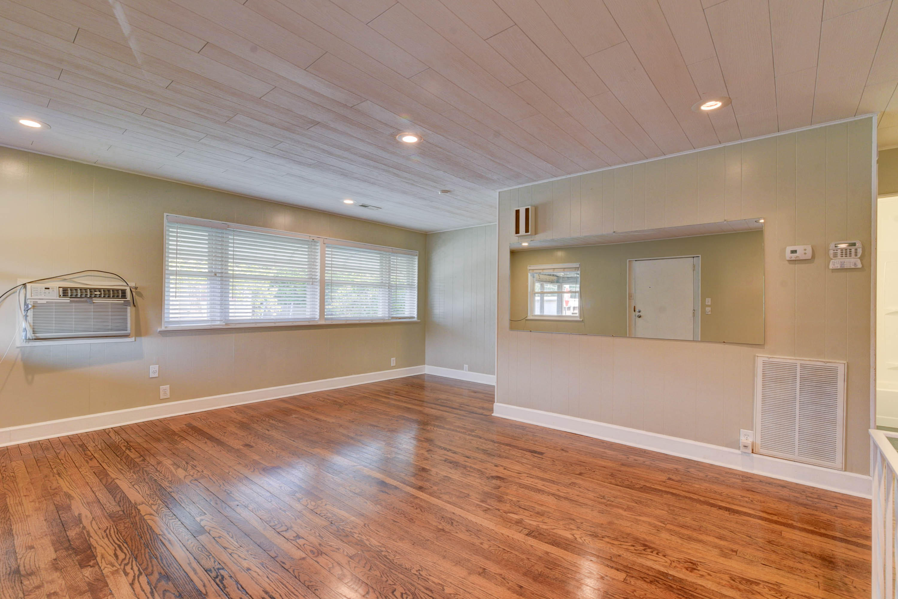 101 Atlanta Road Oak Ridge, TN 37830 - Photo 4 of 22 4