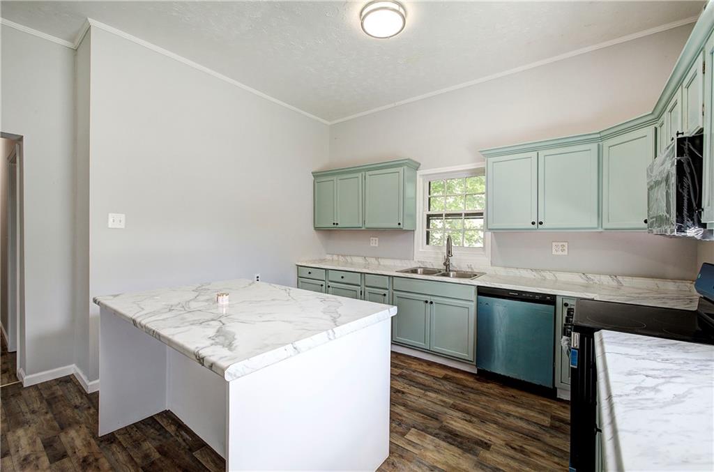 306 Cave Spring Street Southwest Rome, GA 30161 - Photo 7 of 37