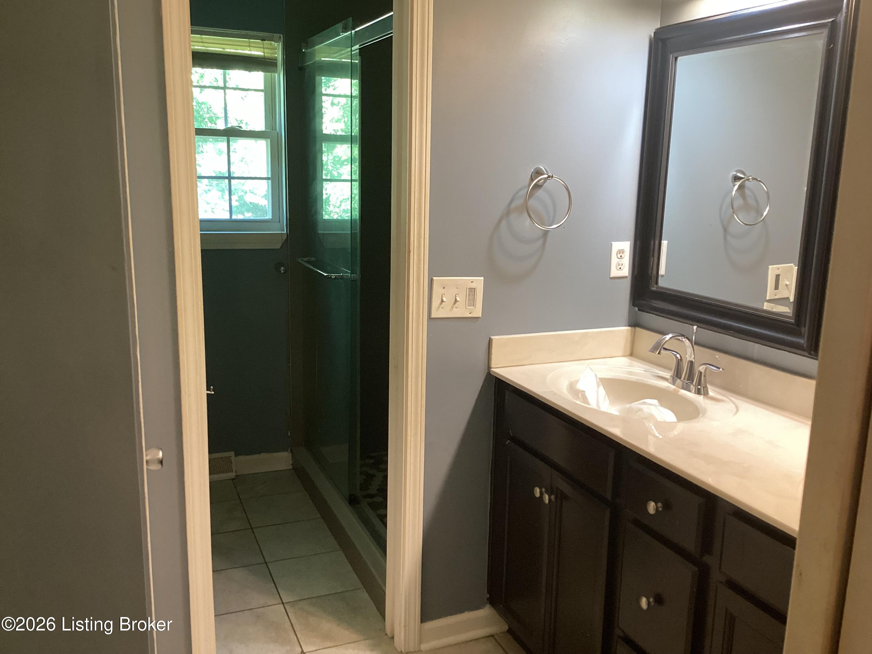 8313 Roseborough Road Louisville, KY 40228 - Photo 19 of 46 IMG_6381