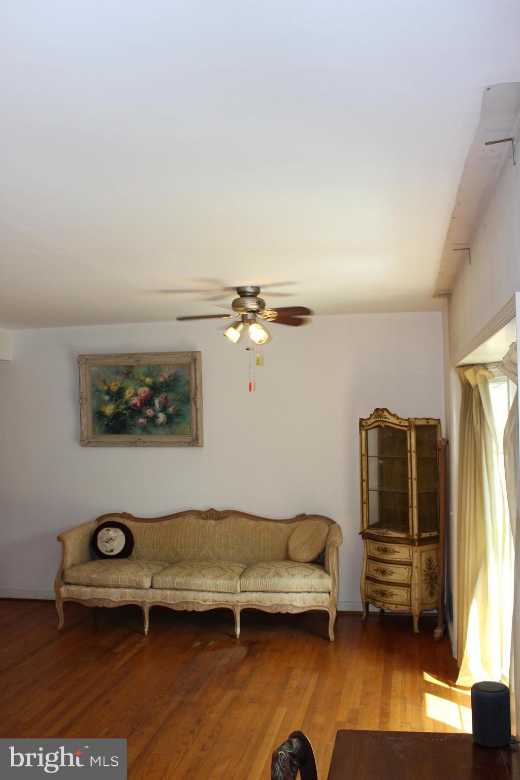 1805 Reedie Drive Silver Spring, MD 20902 - Photo 10 of 59 Gallery Image 10