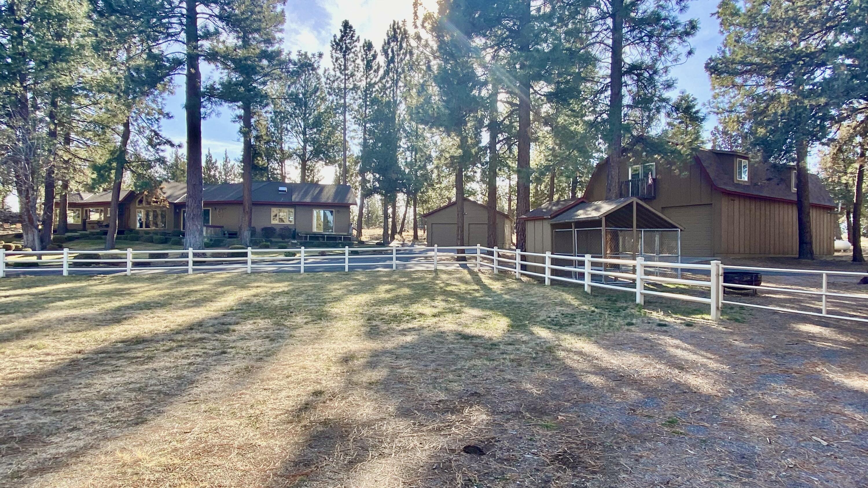 21575 McGilvray Road Bend, OR 97702 - Photo 27 of 36 IMG_7196