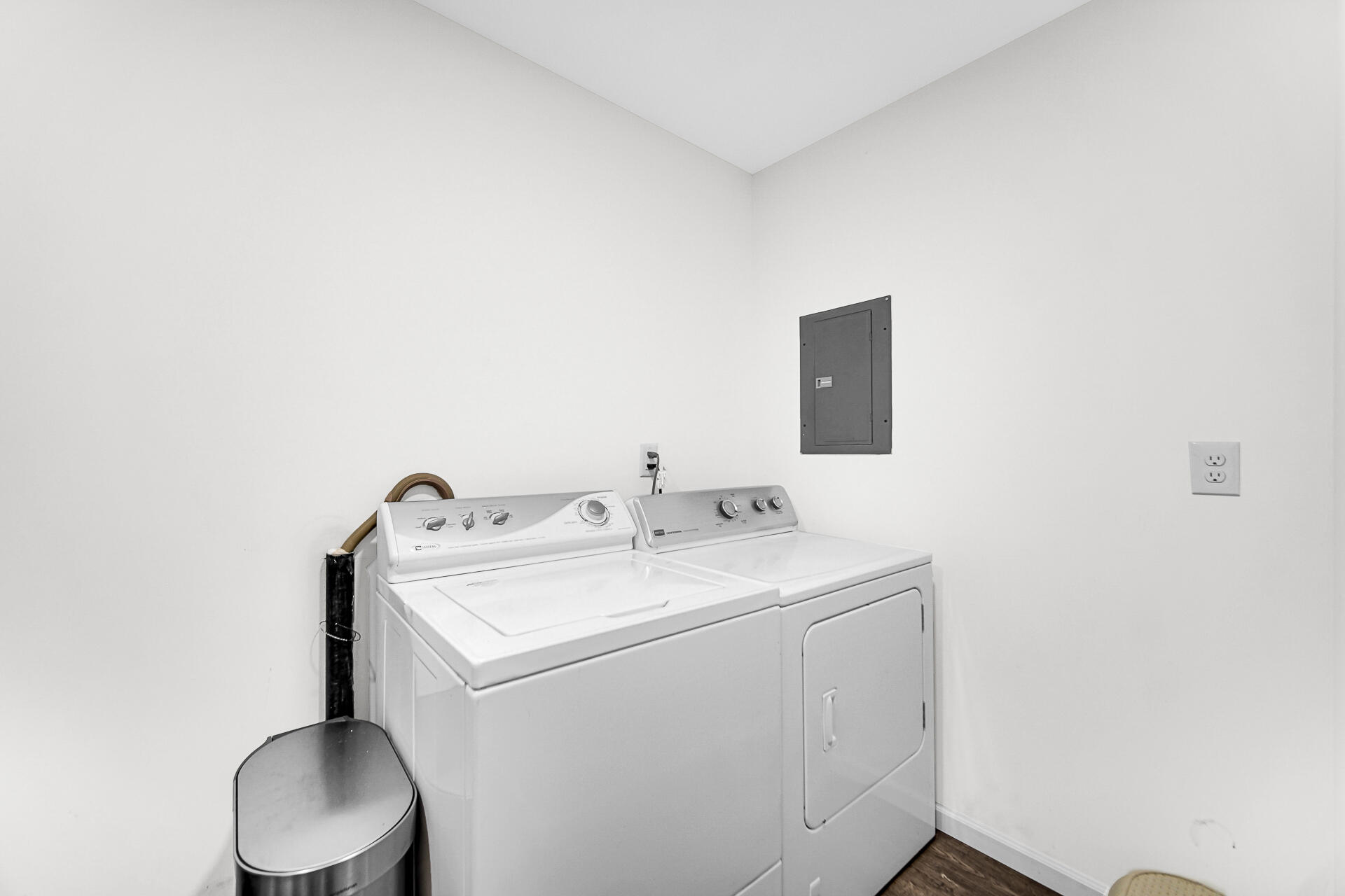 110 Beech Court Hebron, IN 46341 - Photo 16 of 18 a utility room with dryer and washer