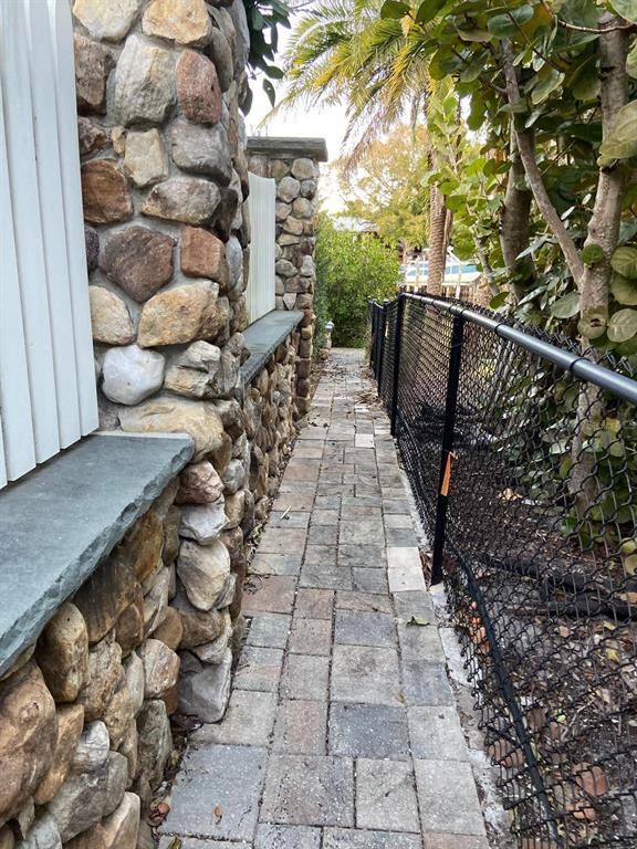 1622 Bay Point Court Sarasota, FL 34236 - Photo 7 of 24