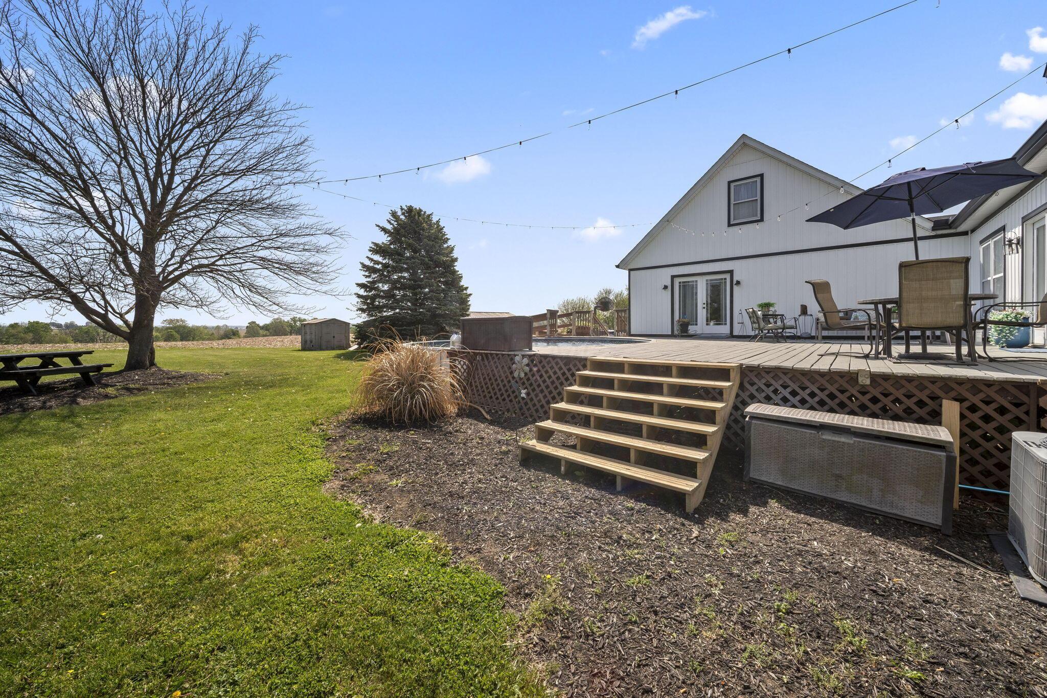 29814 Wolfe Road Circleville, OH 43113 - Photo 67 of 95 BACK DECK