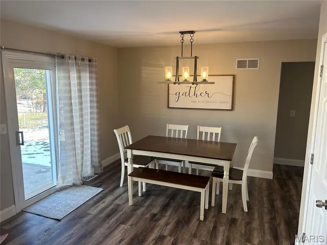 $330,000 | 660 Woodstream Drive, St. Charles, MO 63304