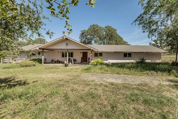 $695,000 | 26045 Pittman Hill Road, Clovis, CA 93619