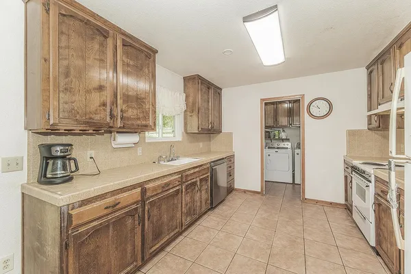 $695,000 | 26045 Pittman Hill Road, Clovis, CA 93619