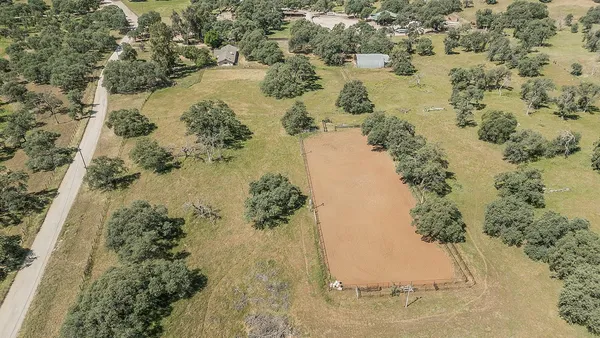 $695,000 | 26045 Pittman Hill Road, Clovis, CA 93619