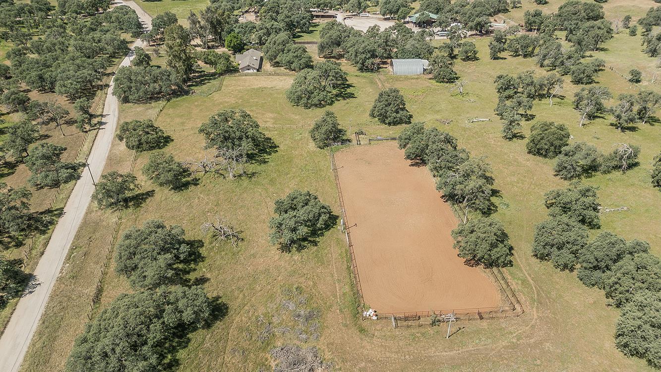 26045 Pittman Hill Road Clovis, CA 93619 - Photo 2 of 93