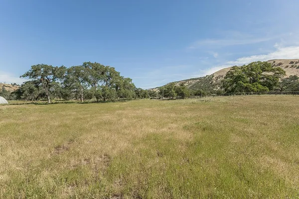 $695,000 | 26045 Pittman Hill Road, Clovis, CA 93619