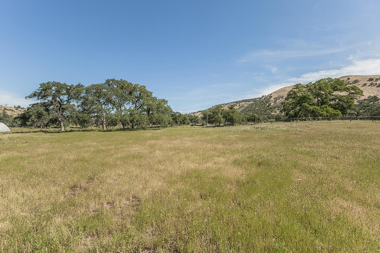26045 Pittman Hill Road Clovis, CA 93619 - Photo 3 of 93 a view of a field with an ocean in the background
