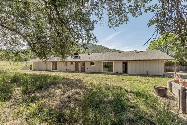 $695,000 | 26045 Pittman Hill Road, Clovis, CA 93619