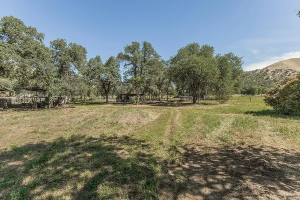 $695,000 | 26045 Pittman Hill Road, Clovis, CA 93619