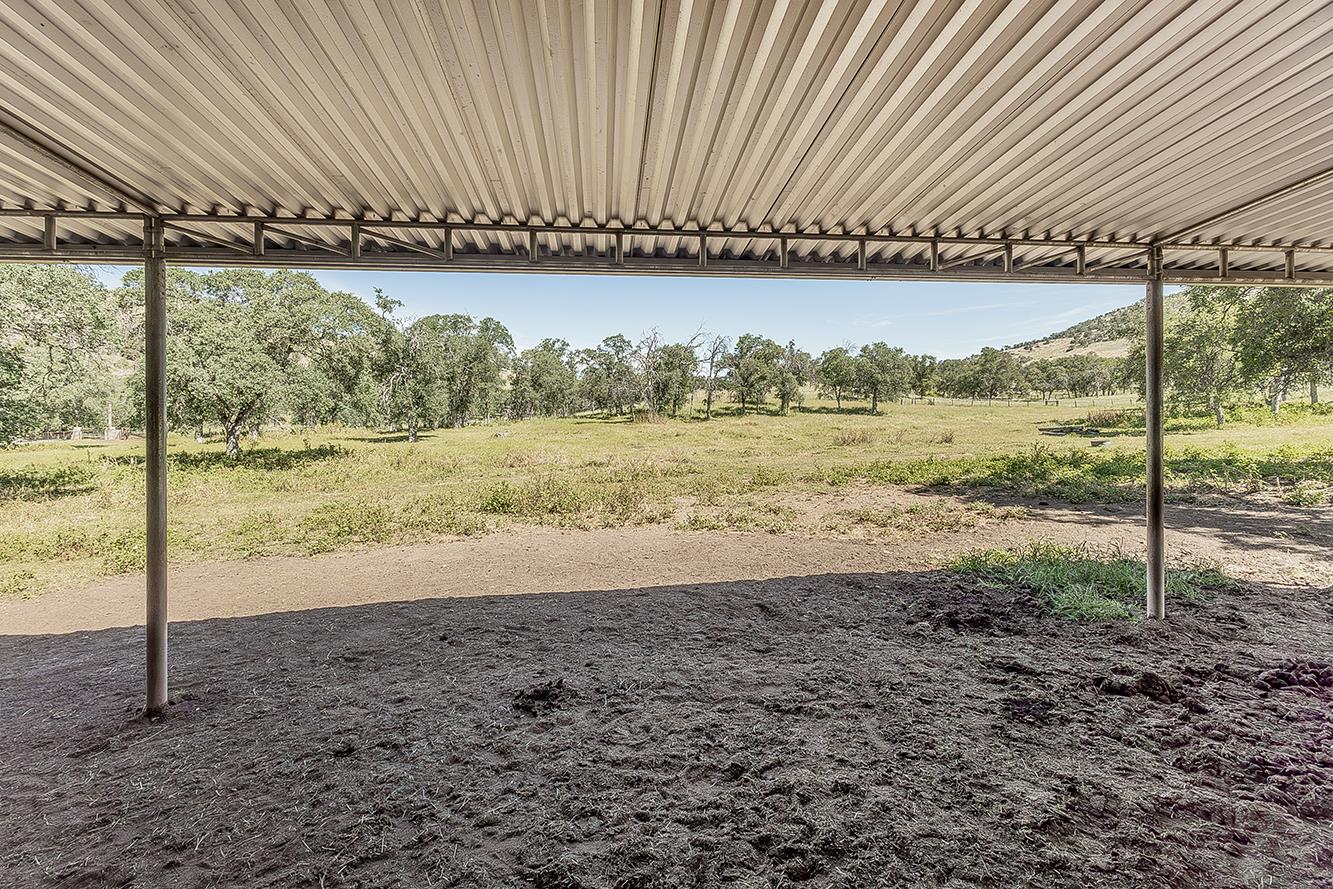 26045 Pittman Hill Road Clovis, CA 93619 - Photo 49 of 93 a view of an outdoor space and a yard