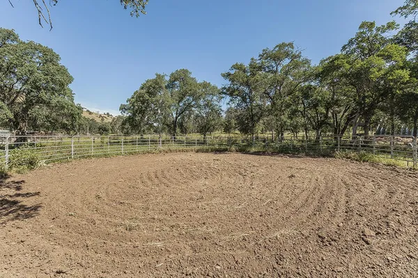 $695,000 | 26045 Pittman Hill Road, Clovis, CA 93619