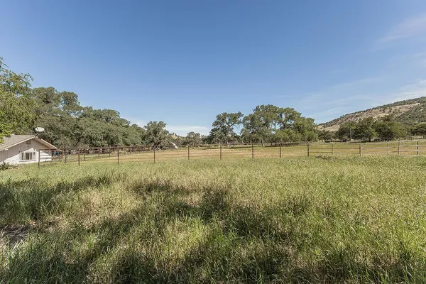 $695,000 | 26045 Pittman Hill Road, Clovis, CA 93619