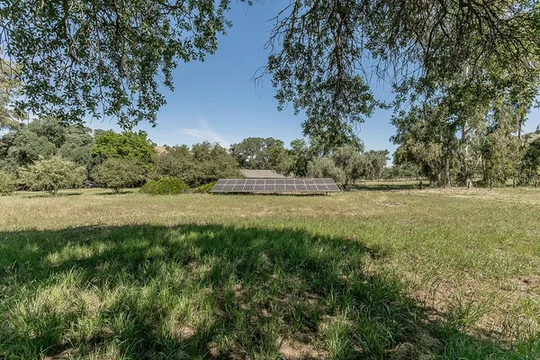 $695,000 | 26045 Pittman Hill Road, Clovis, CA 93619