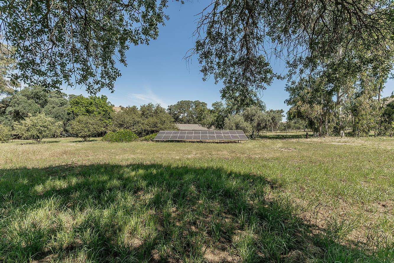 26045 Pittman Hill Road Clovis, CA 93619 - Photo 68 of 93 a view of outdoor space with deck and trees all around