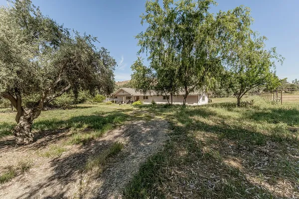 $695,000 | 26045 Pittman Hill Road, Clovis, CA 93619