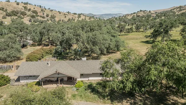 $695,000 | 26045 Pittman Hill Road, Clovis, CA 93619