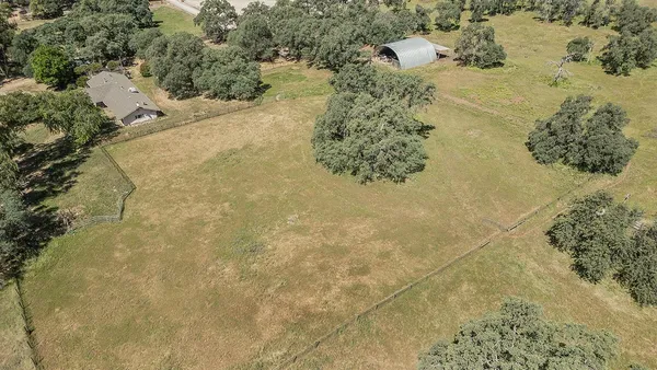 $695,000 | 26045 Pittman Hill Road, Clovis, CA 93619