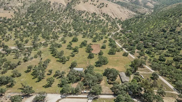 $695,000 | 26045 Pittman Hill Road, Clovis, CA 93619