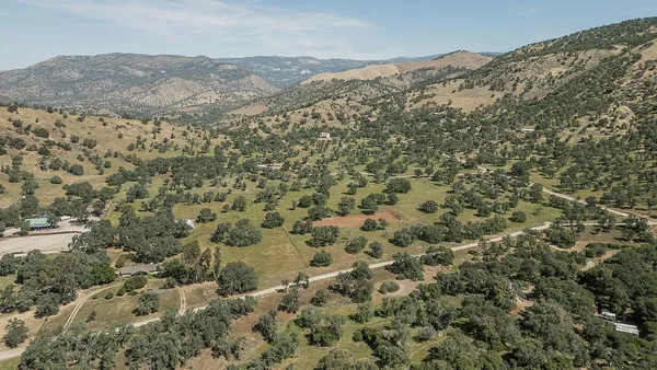 $695,000 | 26045 Pittman Hill Road, Clovis, CA 93619