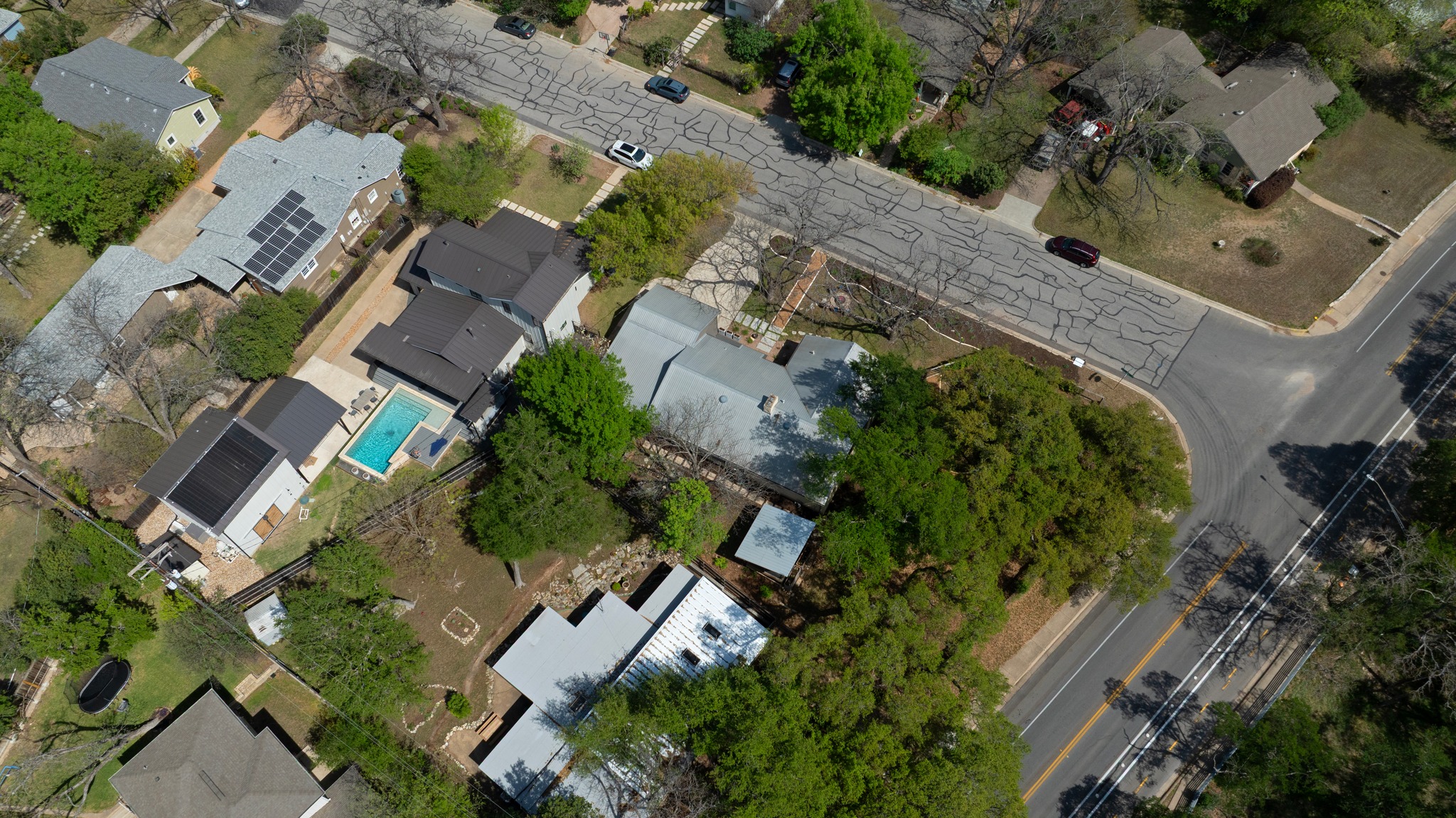 5600 Bull Creek Road Austin, TX 78756 - Photo 32 of 33 an aerial view of residential house with outdoor space