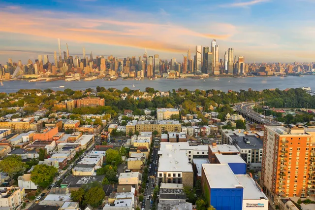 $3,600 | 121 34th Street, Unit 614, Union City, NJ 07087