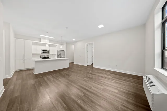 $3,600 | 121 34th Street, Unit 614, Union City, NJ 07087