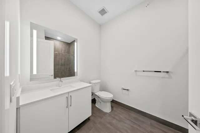 $3,600 | 121 34th Street, Unit 614, Union City, NJ 07087