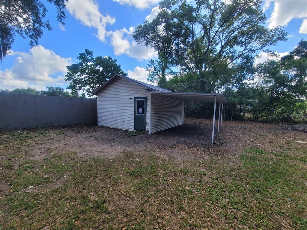 2831 North Valrico Road Seffner, FL 33584 - Photo 5 of 26